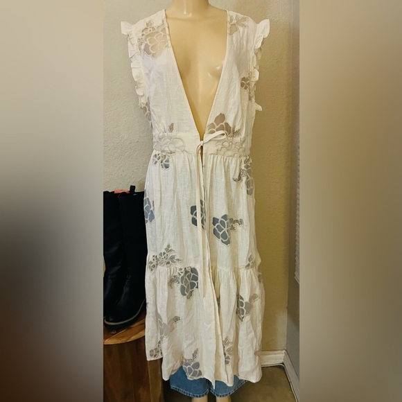 Cabi Laguna slip dress Topper only sold as is no dress under - Picture 5 of 7